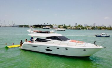 55 Uniesse Boats Miami Beach | Yacht Rentals - Luxx Miami
