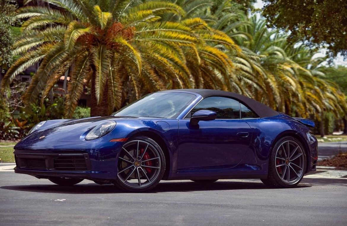 Porsche 911 Carrera S Blue Rental in Miami - Luxx Miami
